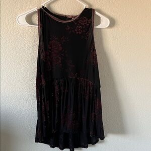 Knox Rose Black and Mauve Floral Tank Top